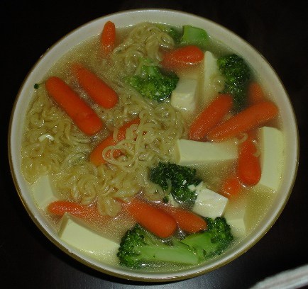 Ramen noodles with vegetables and tofu